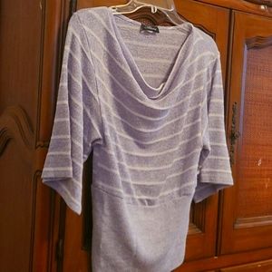 Gray and white short sleeve thin sweater
